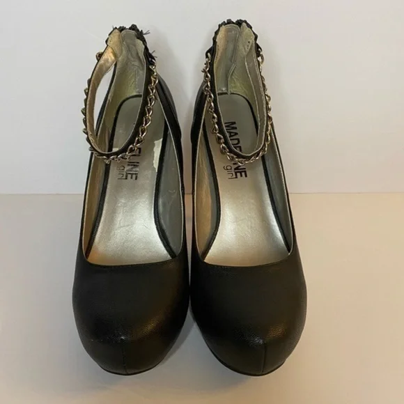 Black Heels - Picture 3 of 12